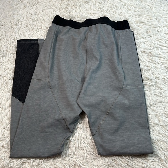Lululemon Esker Tight *lululemon lab Heathered Medium Grey / Heathered Black - Picture 5 of 6